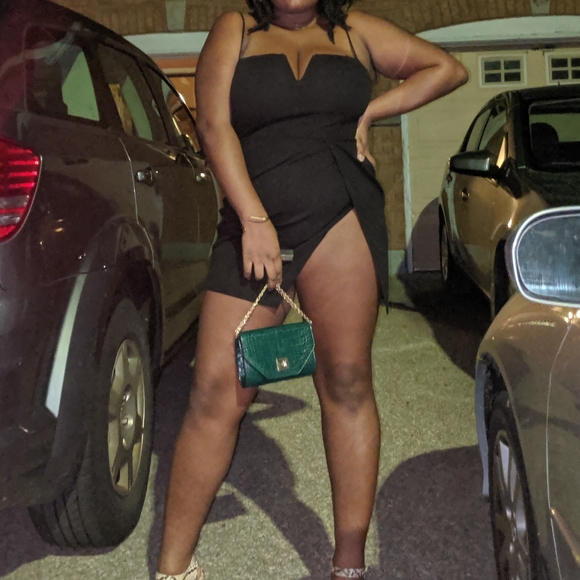 Fashion Nova Stealing hearts dress - Picture 4 of 4